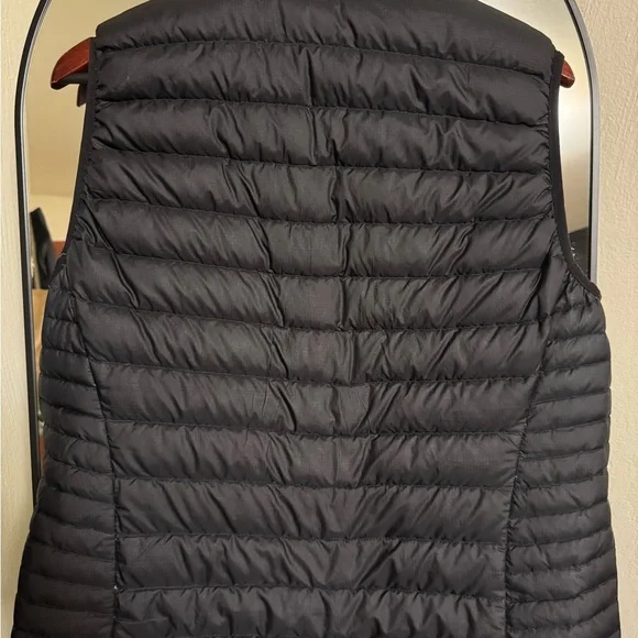 Patagonia Nano Puff Vest: Women’s XL - Picture 3 of 3